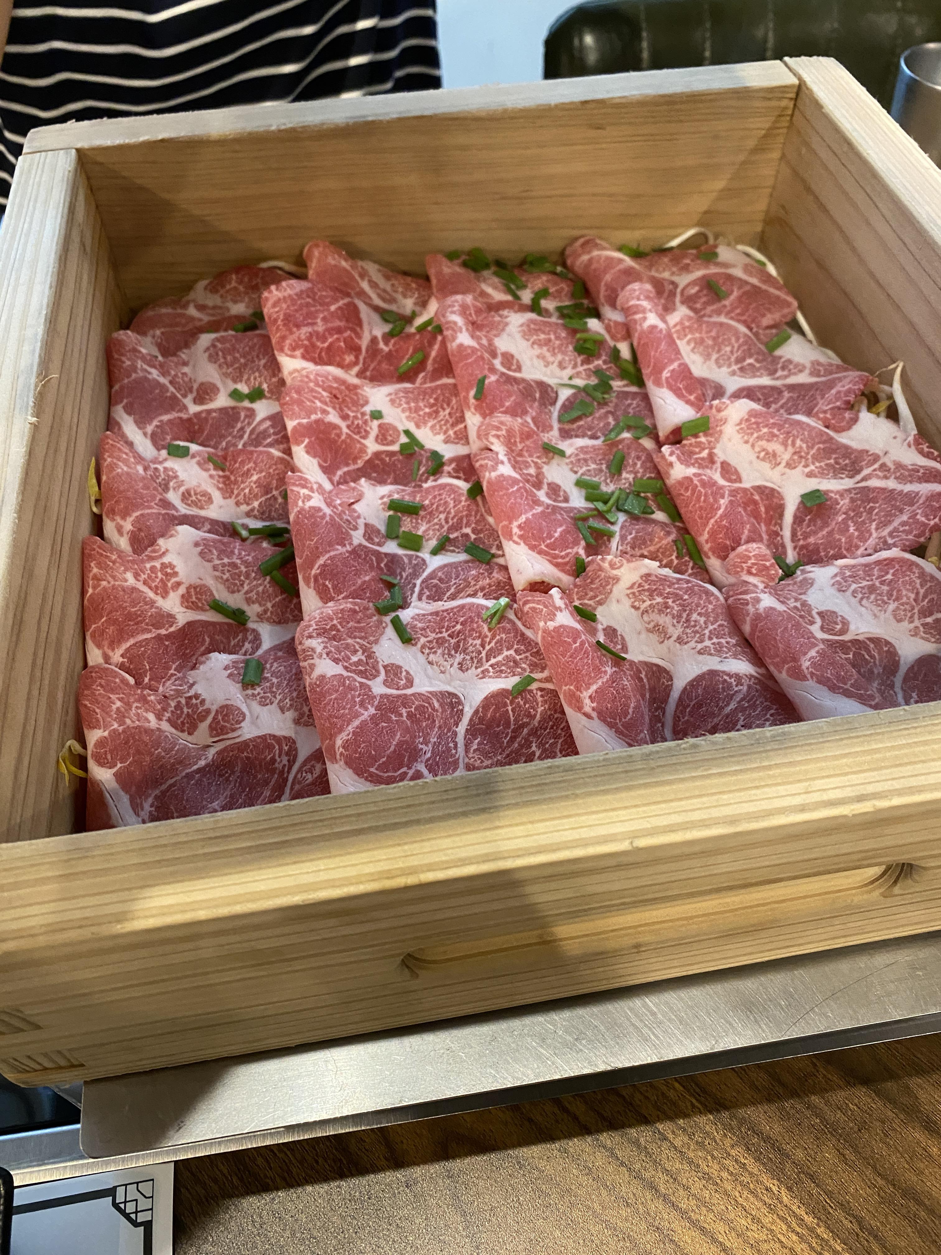 피톤치드 가득한 산모를 위한 힐링 이베리코 편백찜 점심특선 진주 편백담 혁신점