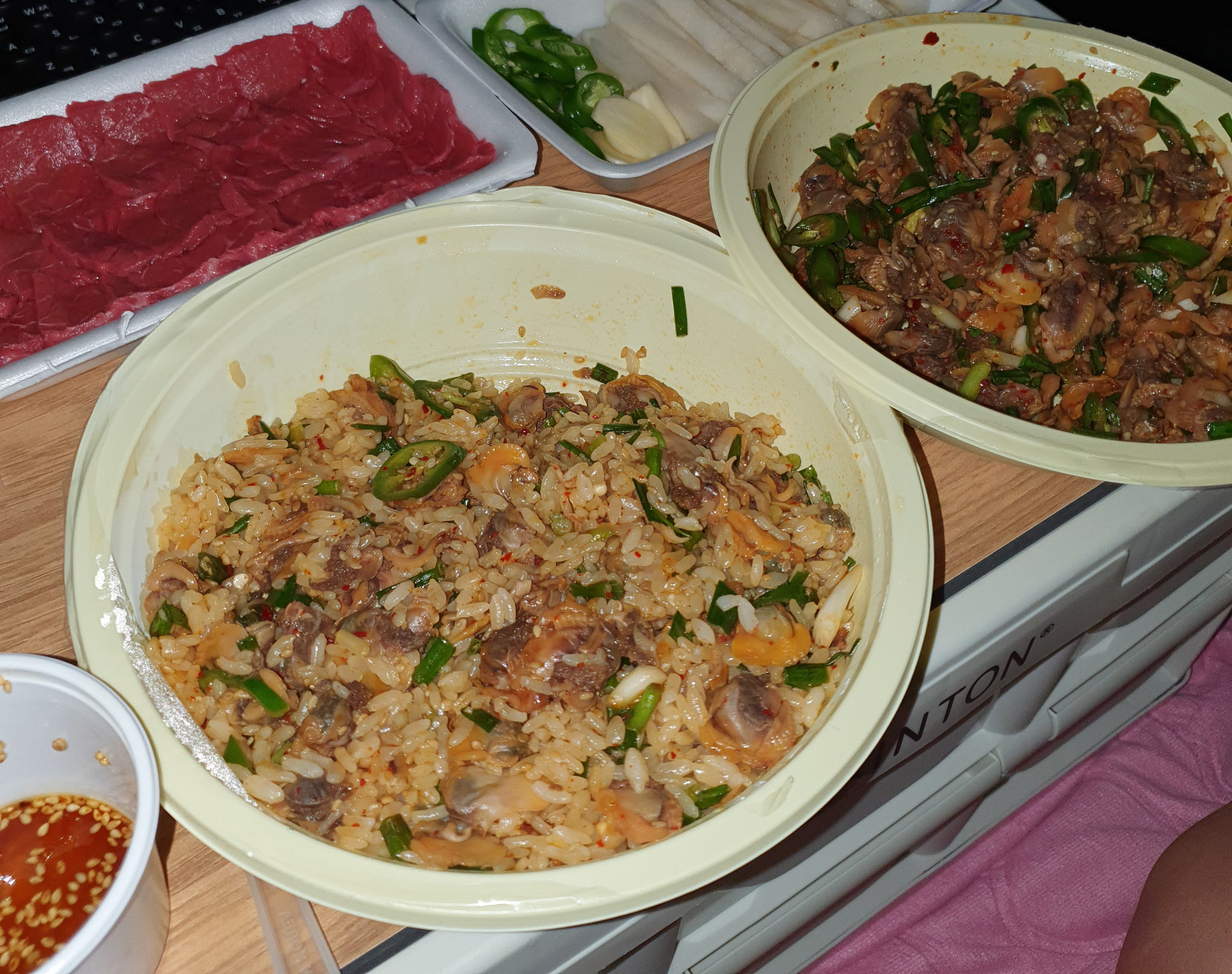 꼬막비빔밥과 육사시미