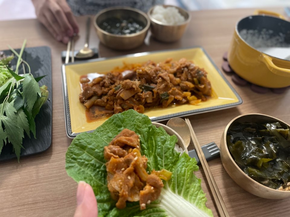 한쌈 가득 쌈사먹는 사진