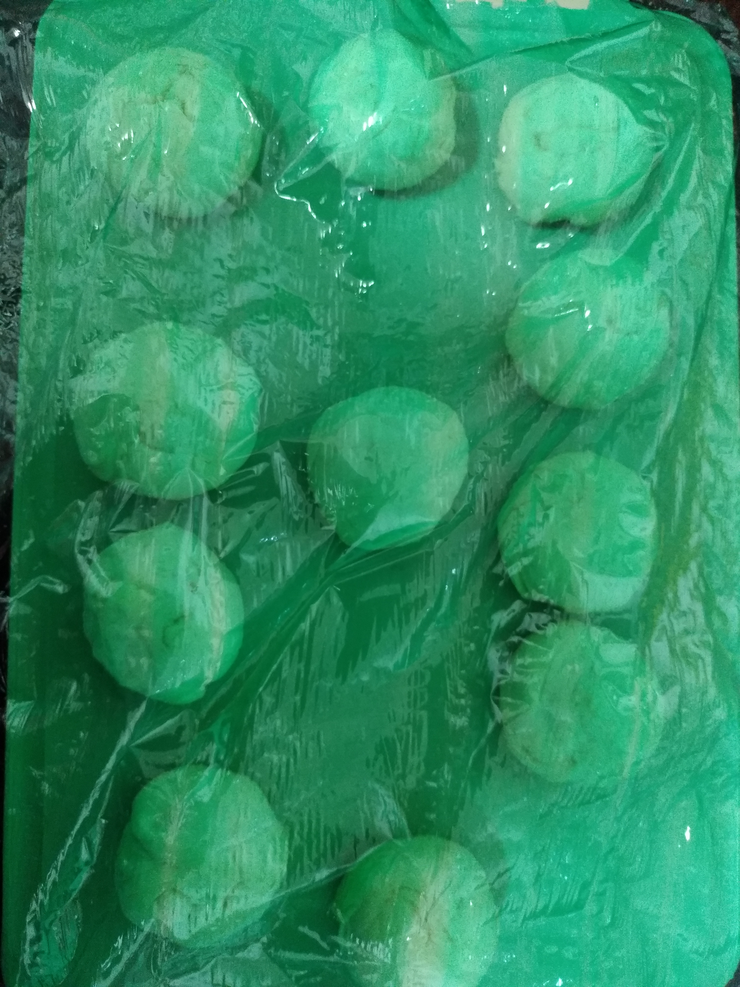  새벽에 빵 굽는 중