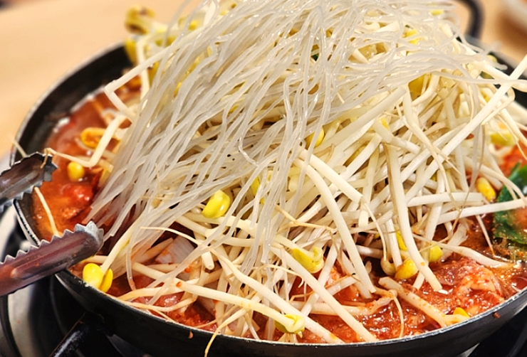 물갈비-위에-콩나물-당면