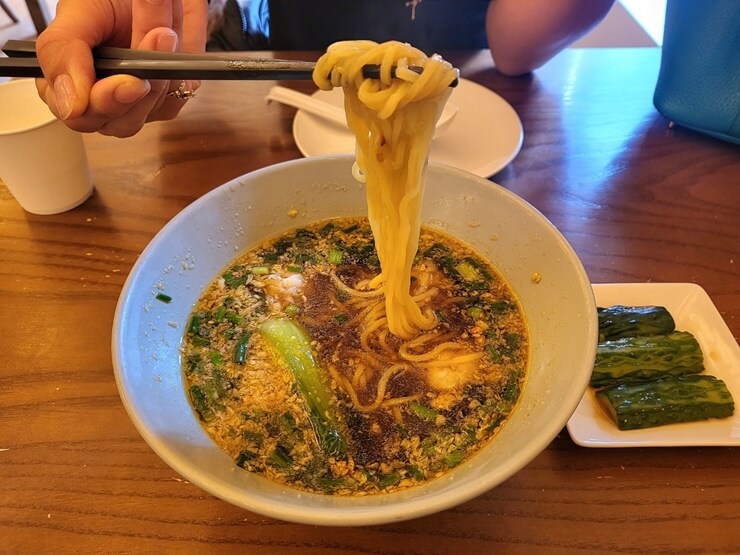 딤타오(DIMTAO)&#44; 매운 완탕면