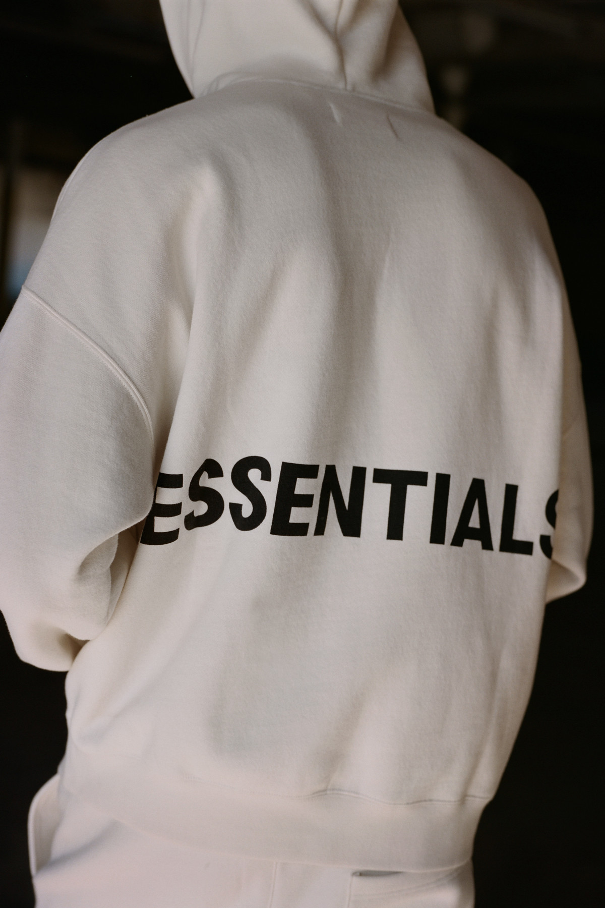  시즌 2018 룩북 - 피어오브갓 에센셜 ( 피오갓 에센셜 FEAR OF GOD ESSENTIALS )
