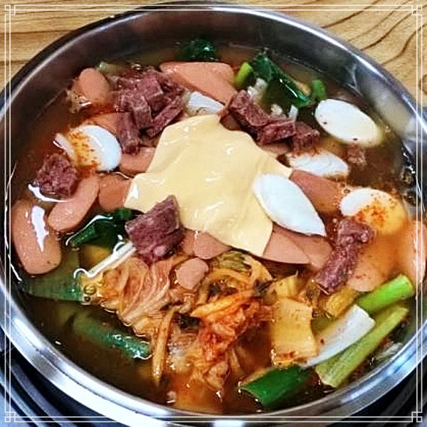  식객 허영만 백반기행 평택, 평택역 송탄 st 부대찌개 가게 207회 이채영 SINCE 1985, 스테이크, 베이컨, 소세지 가격 위치 어디