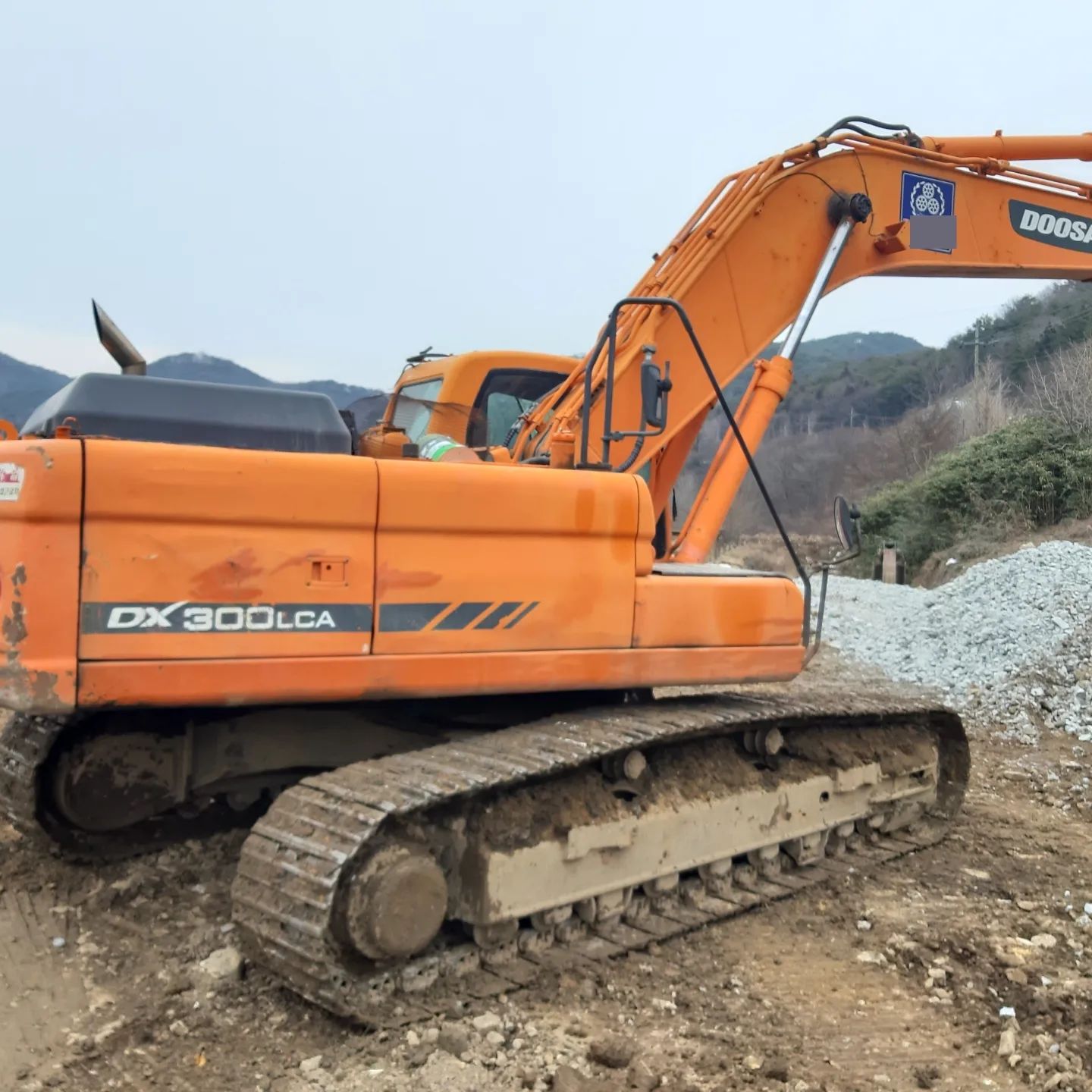  두산 DX300LC 2011년식 5000만원 판매합니다.