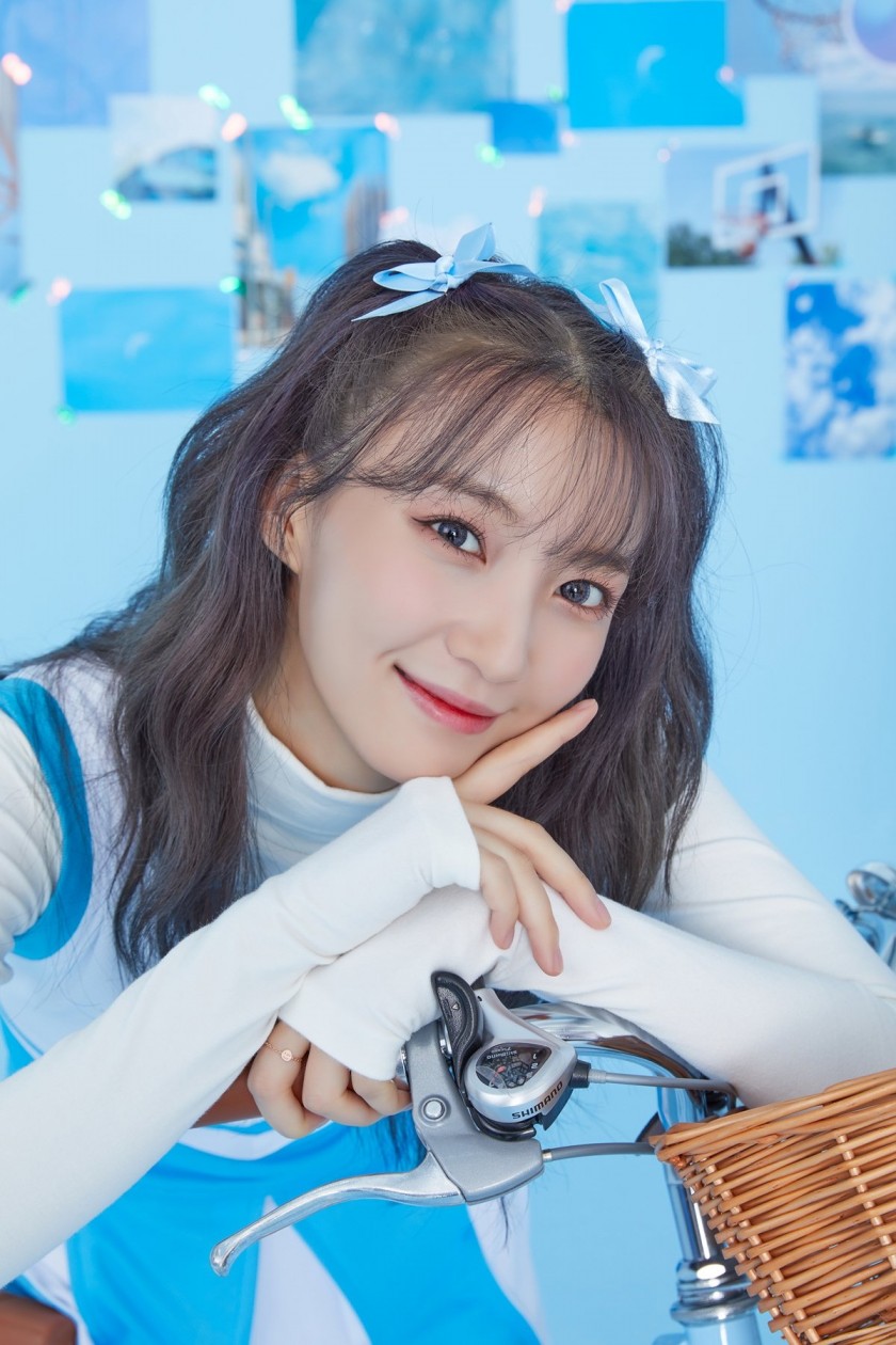  오마이걸 유빈 치어리더 컨셉 화보 사진