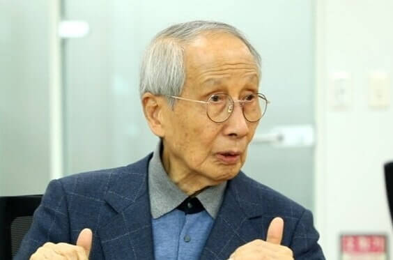 윤여준(전 환경부장관 선거캠프 영입)