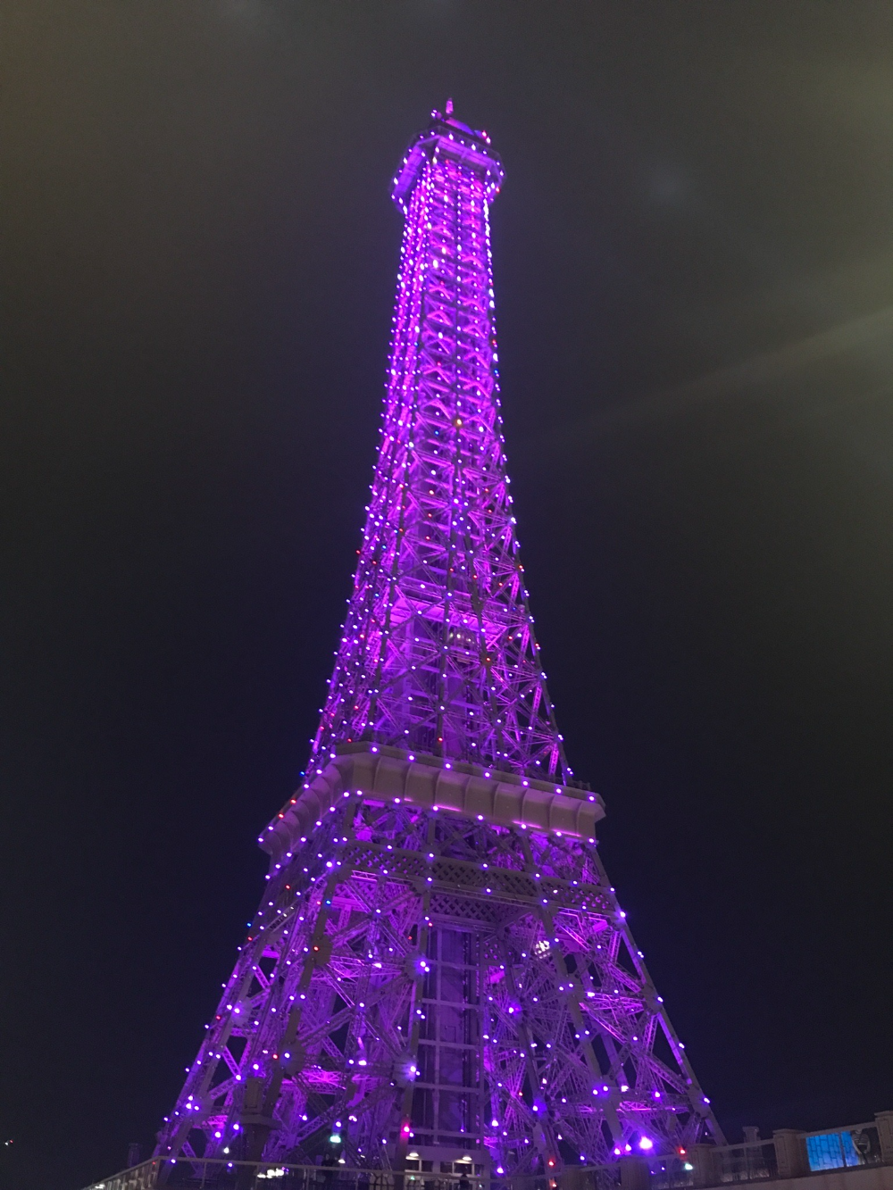 파리지앵 호텔의 에펠탑