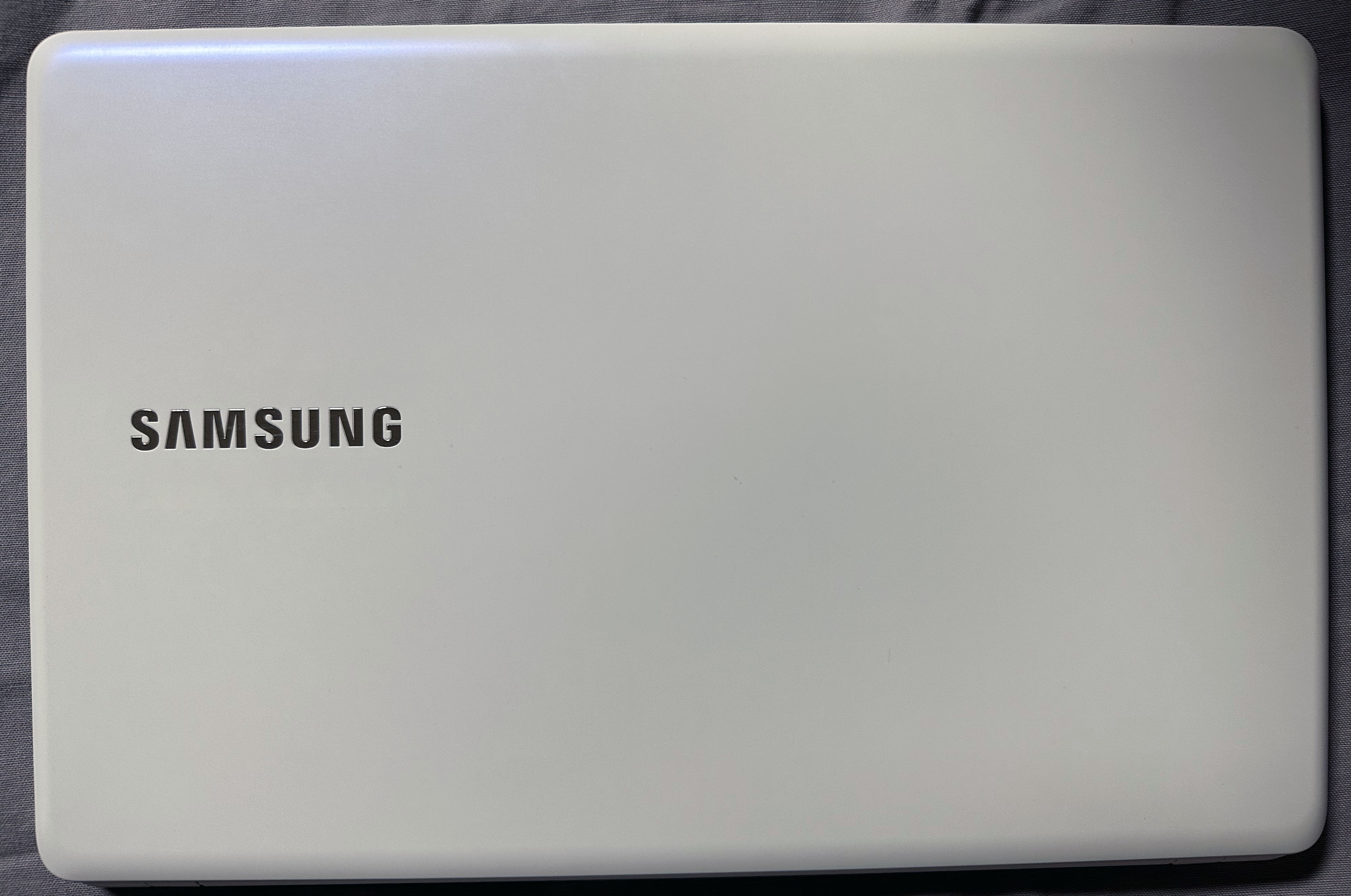 Samsung Notebook 5 New (NT500R5W-KD3S)