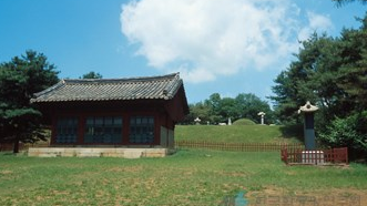 정조 임금의 첫사랑 성덕임! (ft.이산, 의빈성씨, 독살, 문효세자, 어제의빈묘지명, 서삼릉) - undefined - 정조와 의빈 성씨의 첫 아들 이순(문효세자)의 죽음 정조 임금의 첫사랑 성덕임! (ft.이산, 의빈성씨, 독살, 문효세자, 어제의빈묘지명, 서삼릉) - undefined - 정조와 의빈 성씨의 첫 아들 이순(문효세자)의 죽음