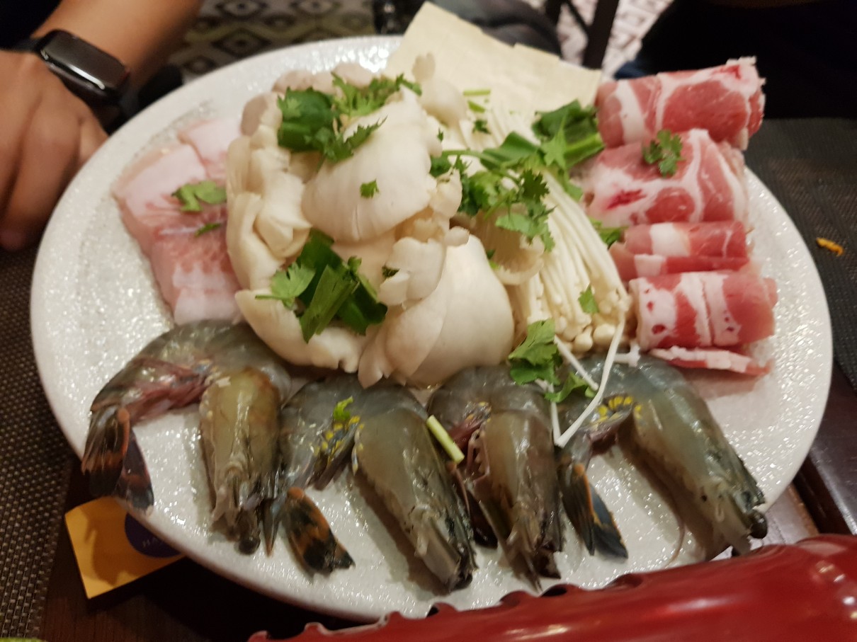 호치민 1군 태국 음식 전문점 Happy Thai - 해산물 타이 핫팟(Lau Thai hai san 4 nguoi)