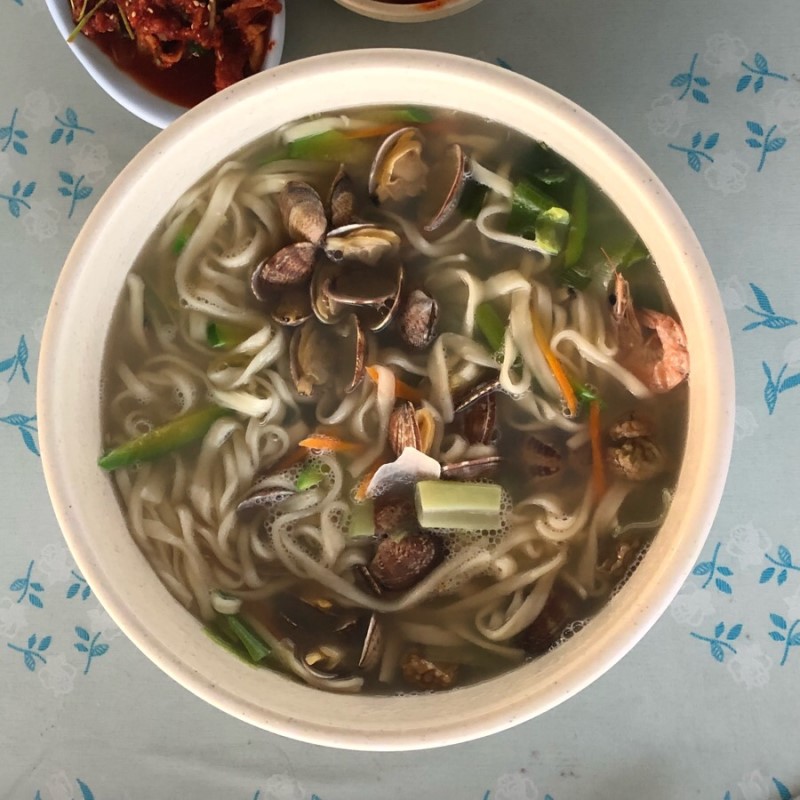  식객 허영만의 백반기행 9000원 세꼬시백반 해물 칼국수 맛집 손현주 충남 홍성 횟집 노포 식당 위치 찾아가는 방법
