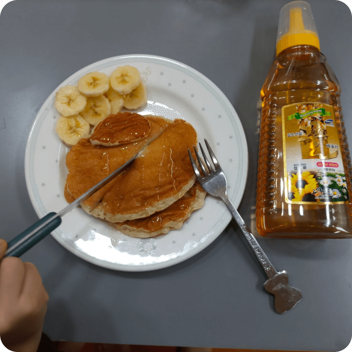  핫케이크 가루로 바나나 팬케이크 만들기
