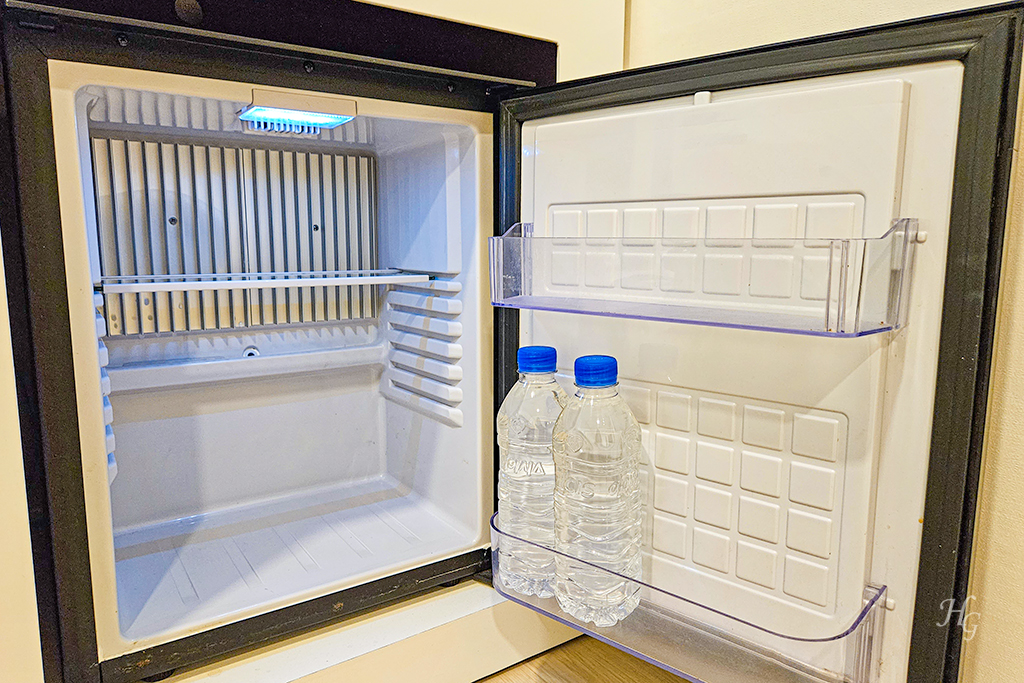 제임스블루 게스트하우스 냉장고 물 2병