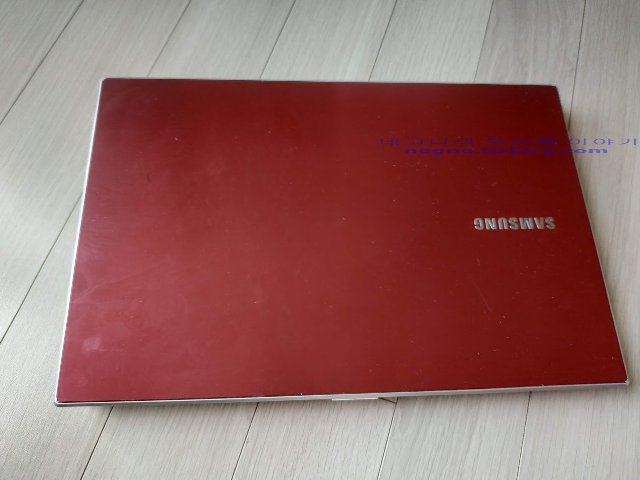 삼성전자 시리즈3 (NT300V5A-S66P) 노트북 전면.