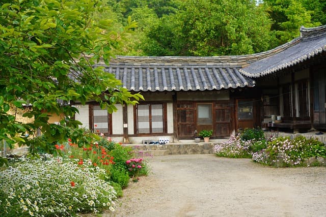 한옥 맞배지붕의 자연 환기 시스템: 패시브 하우스 환기 설계의 새로운 접근