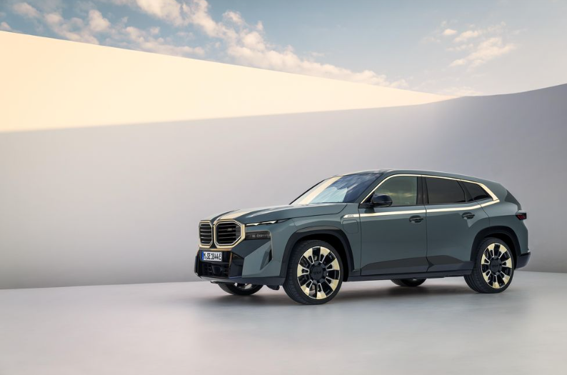  2023 BMW XM 포토 정보 제원 가장 비싸고 강력한 SUV