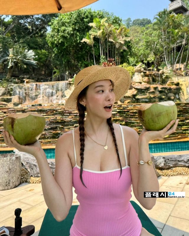  배우 유인영