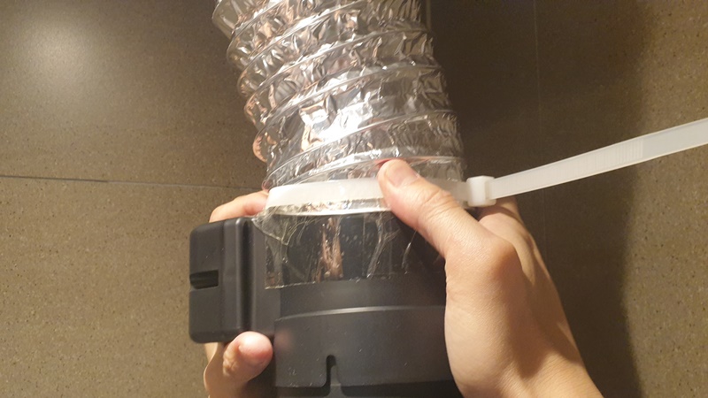 힘펠 환풍기 교체작업_신규 환풍기 후레시블 덕트 체결