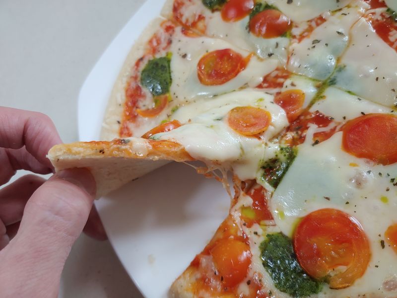 모짜렐라 피자 단면 사진