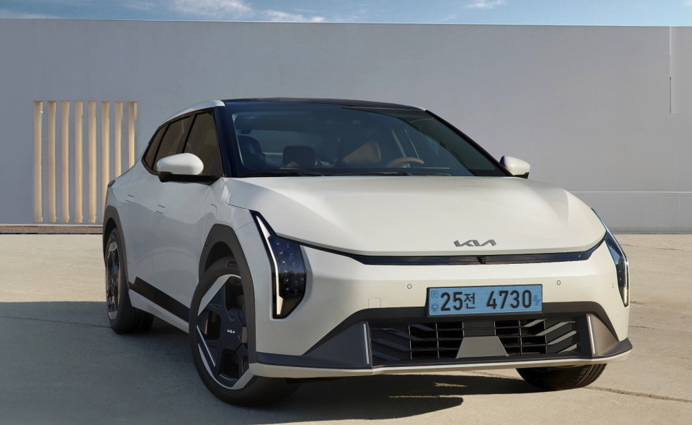 기아 EV4 계약 시작 주행거리 533km 가격은?