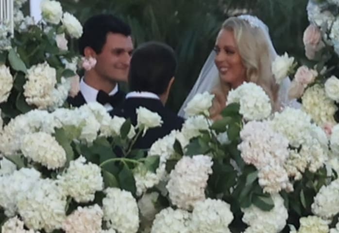 억만장자한테 시집간 트럼프 전 대통령의 막내딸&#44; VIDEO: Tiffany Trump seen tying the knot with Michael Boulos in Florida