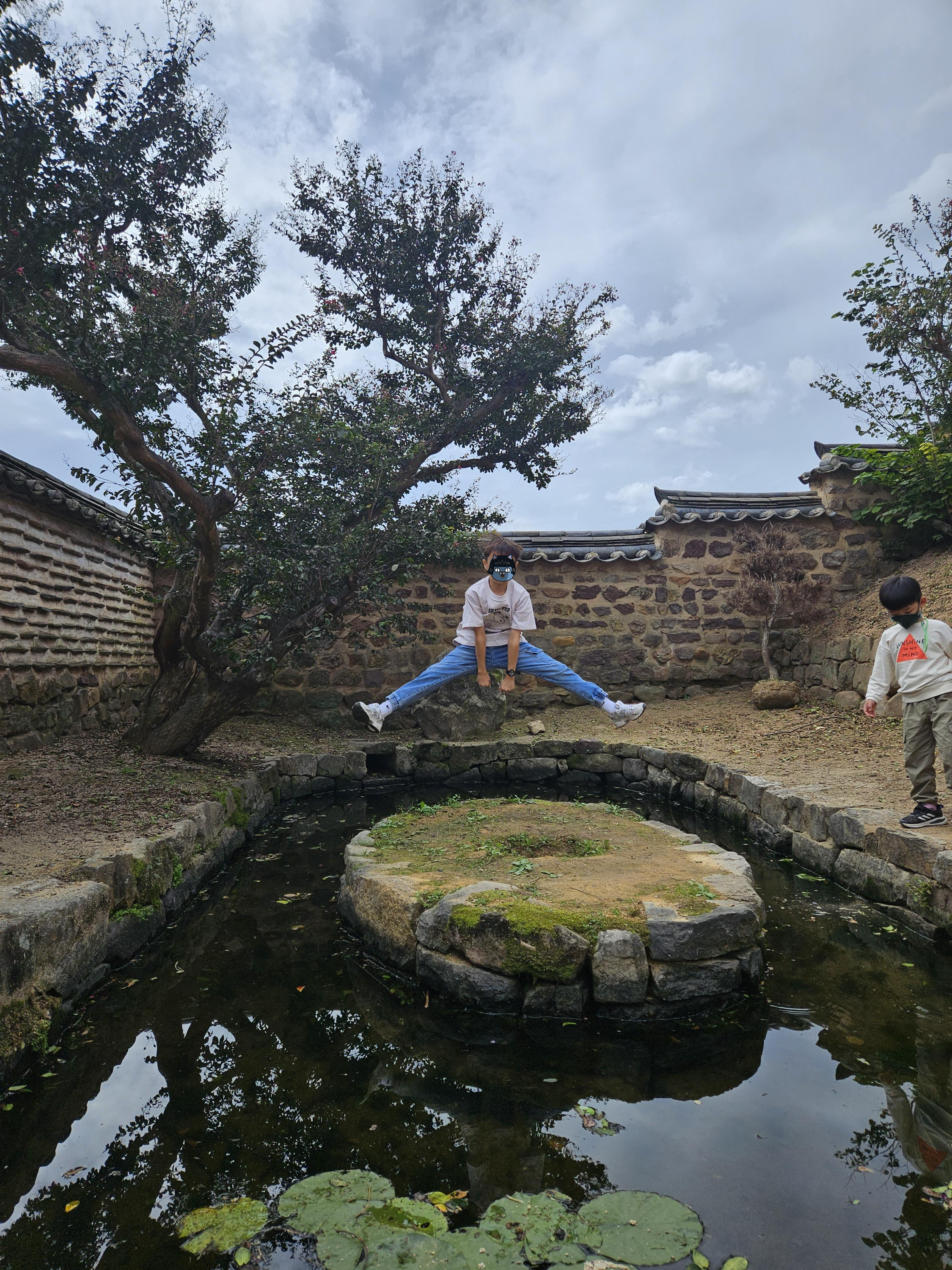 안동가볼만한곳
안동 병산서원
안동 초등생학생과 가볼만한곳
안동 하회마을
안동 가볼만한 곳 병산서원