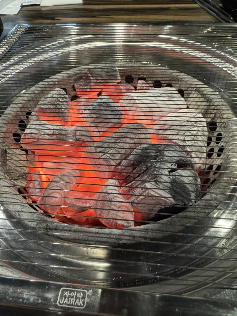 한돈참숯꼬기 이미지
