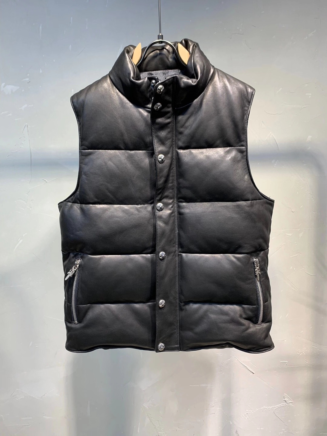 [CHROME HEARTS] 크롬하츠 리미티드 레더 베스트 가죽 패딩 조끼