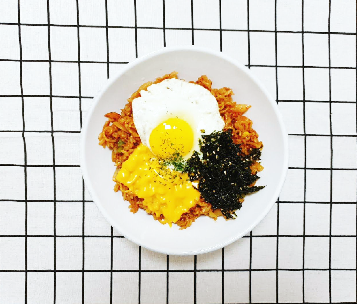  농심 신라면 치즈 볶음밥 맛있게 만들기 계란, 김자반의 조합 간단 요리 레시피