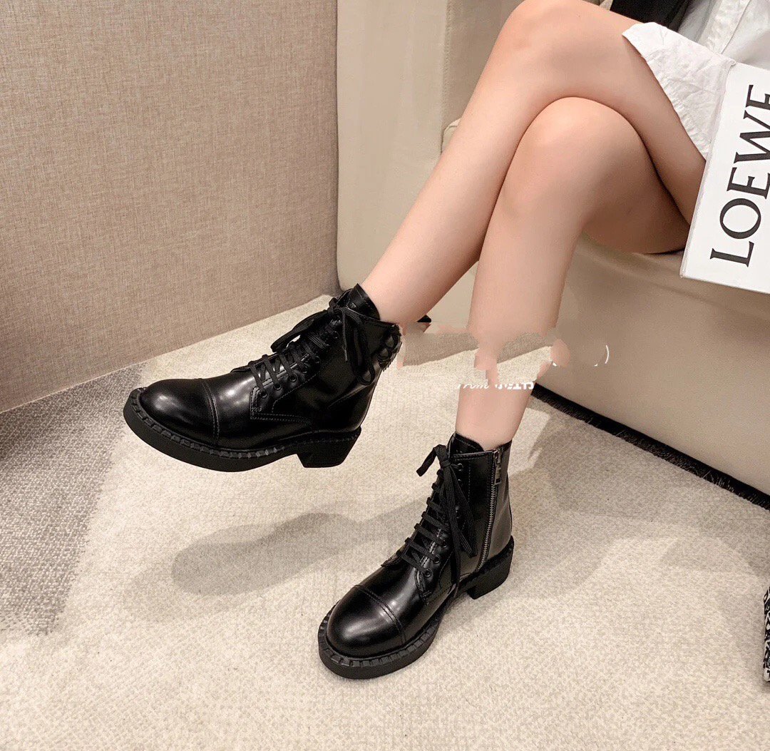  [PRADA] 프라다 브러시드 부티 가죽 부츠 1T360M_055_F0002_F_050