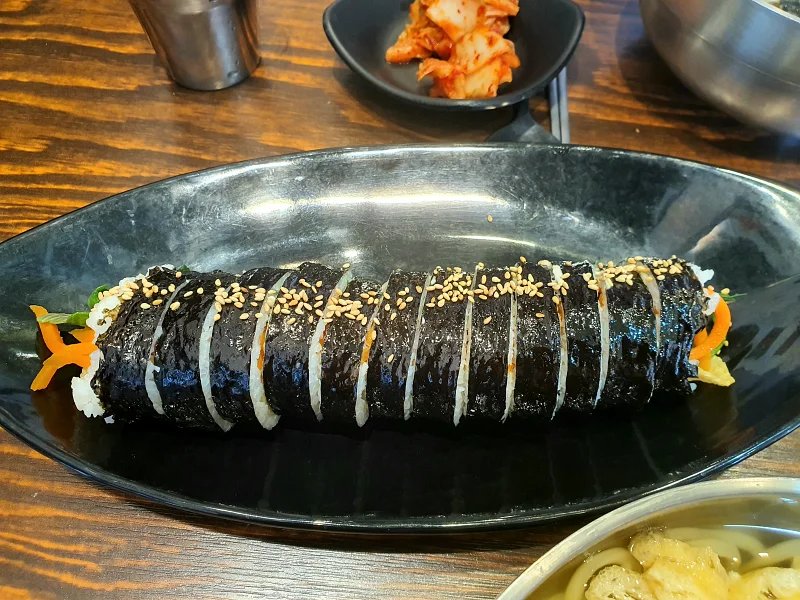 길동우동 참치김밥