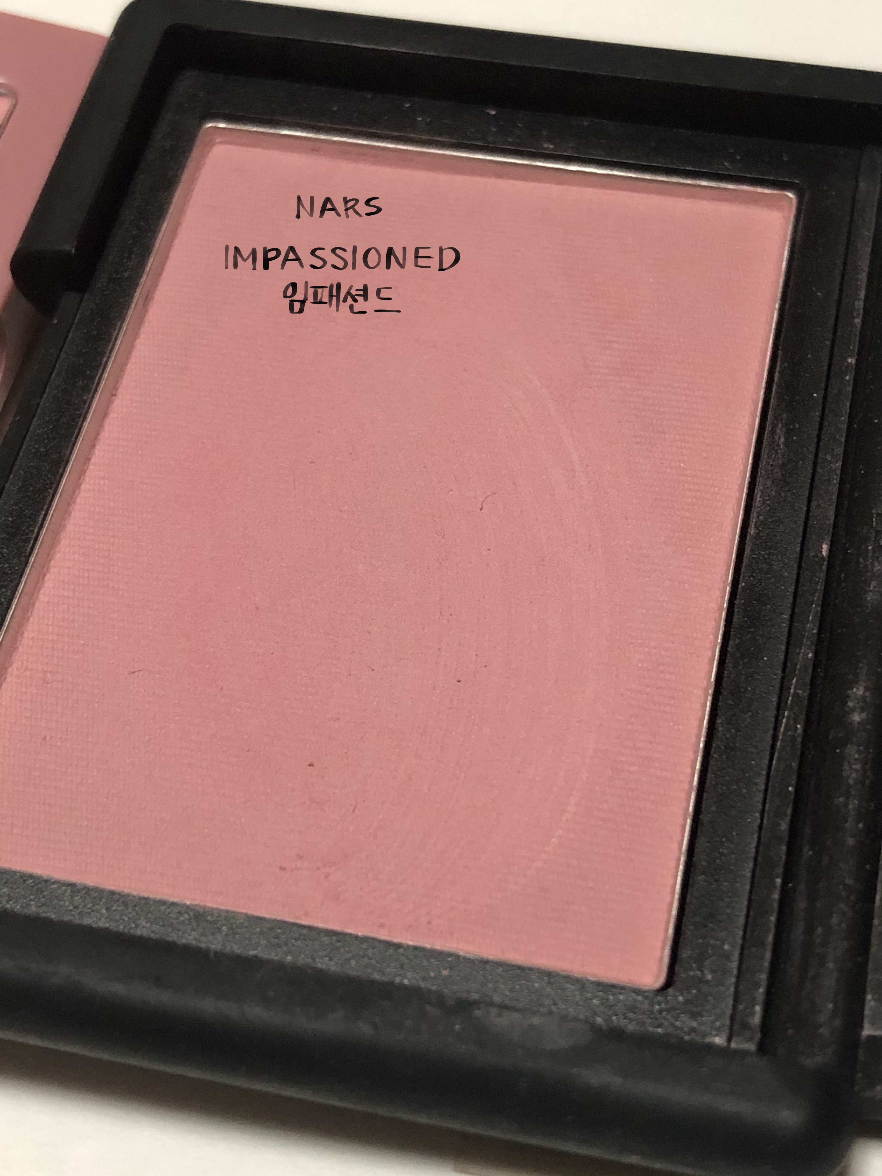  구매후기)뮤트톤 핑크 블러셔 발색 비교: 나스 임패션드 & 롬앤 베러 댄 치크 03 블루베리칩