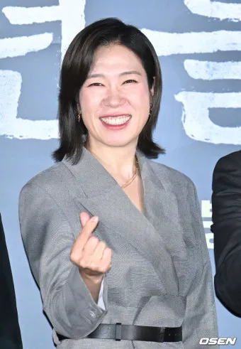염혜란 프로필 남편 배우 나이 결혼_17