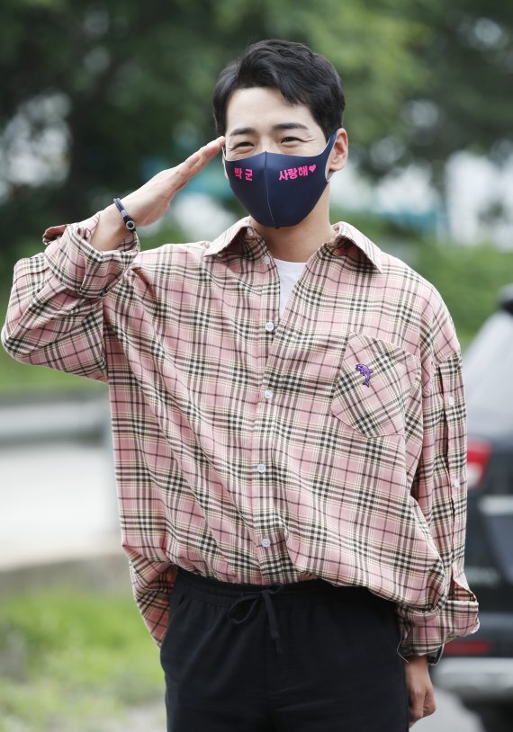  트로트 가수 박군 가슴 만지고 추행?? 사실 무근 아니다!!