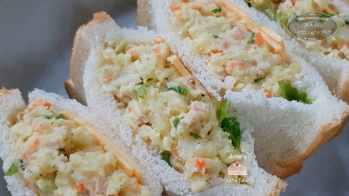 Potato Salad Sandwich