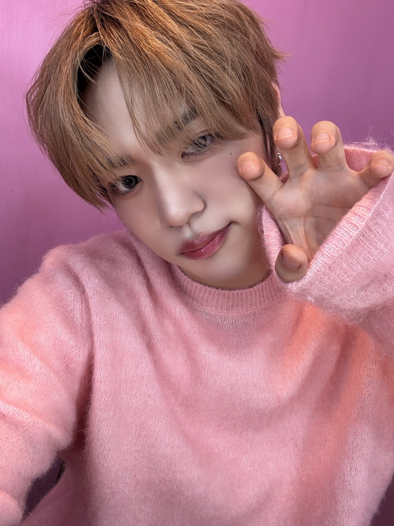 멤버들마다 비주얼 개성이 뚜렷한 아이돌...jpg | 인스티즈