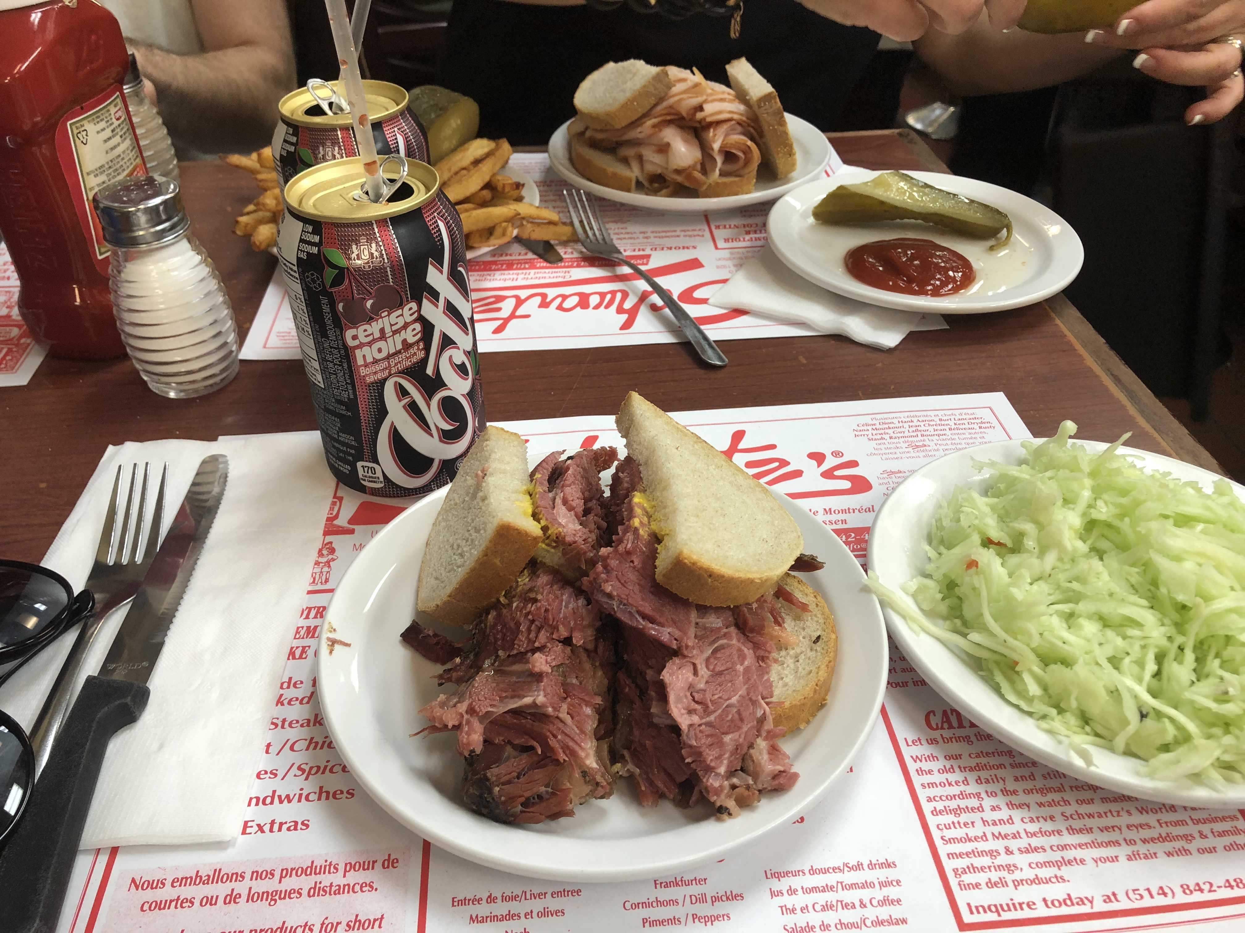  [몬트리올 여행] 스모크드 미트 샌드위치 맛집 슈왈츠 Schwartz's Deli