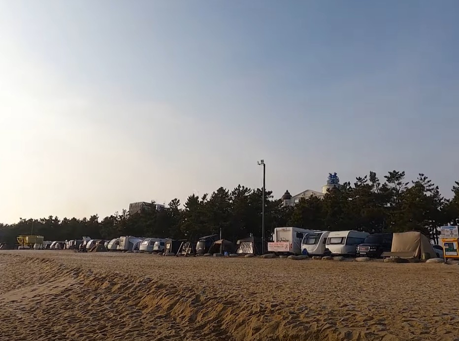 해변-캠핑