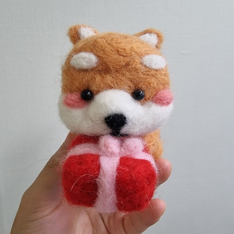  피 보면서 만든 양모인형 니들펠트 DIY