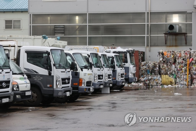  요소수 대란 전국이 불안…단속에도 매점매석·판매사기