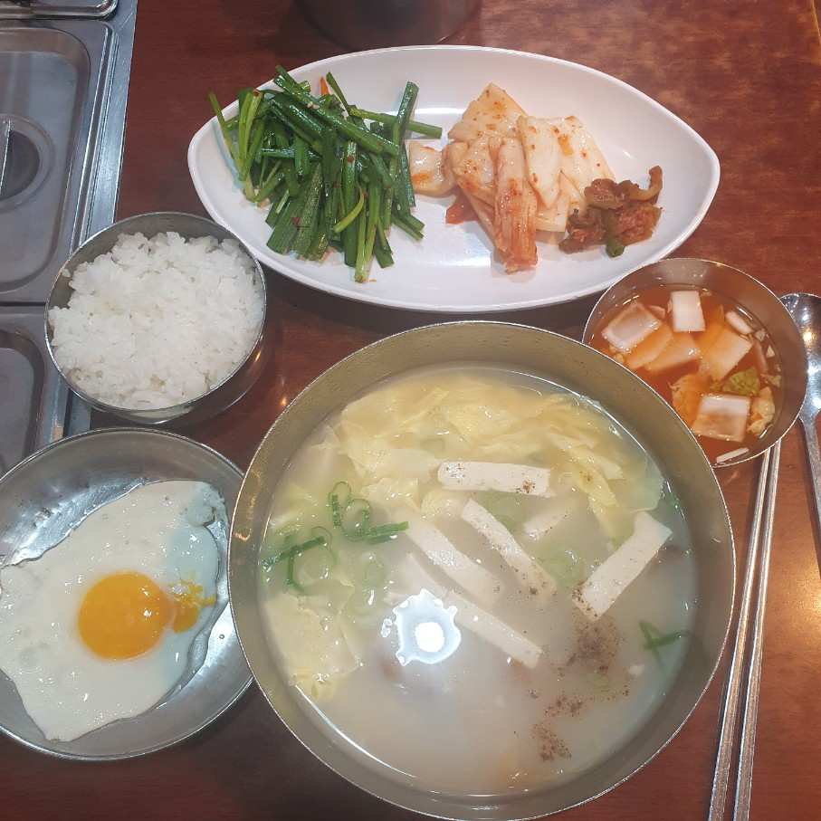 건더기 추가하고 반숙 후라이 주문 사진
