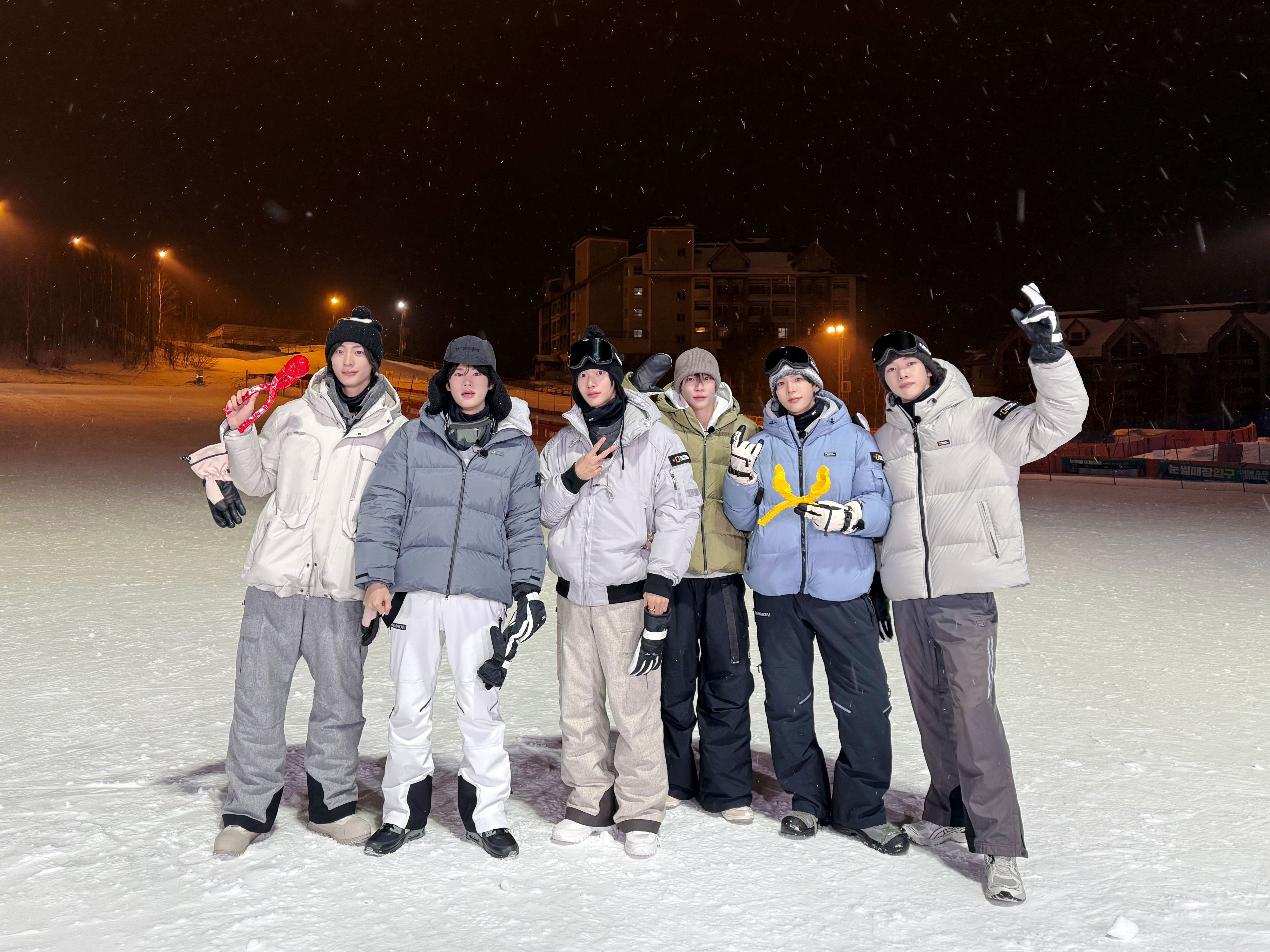 20250218위라이즈트위터공계가족사진