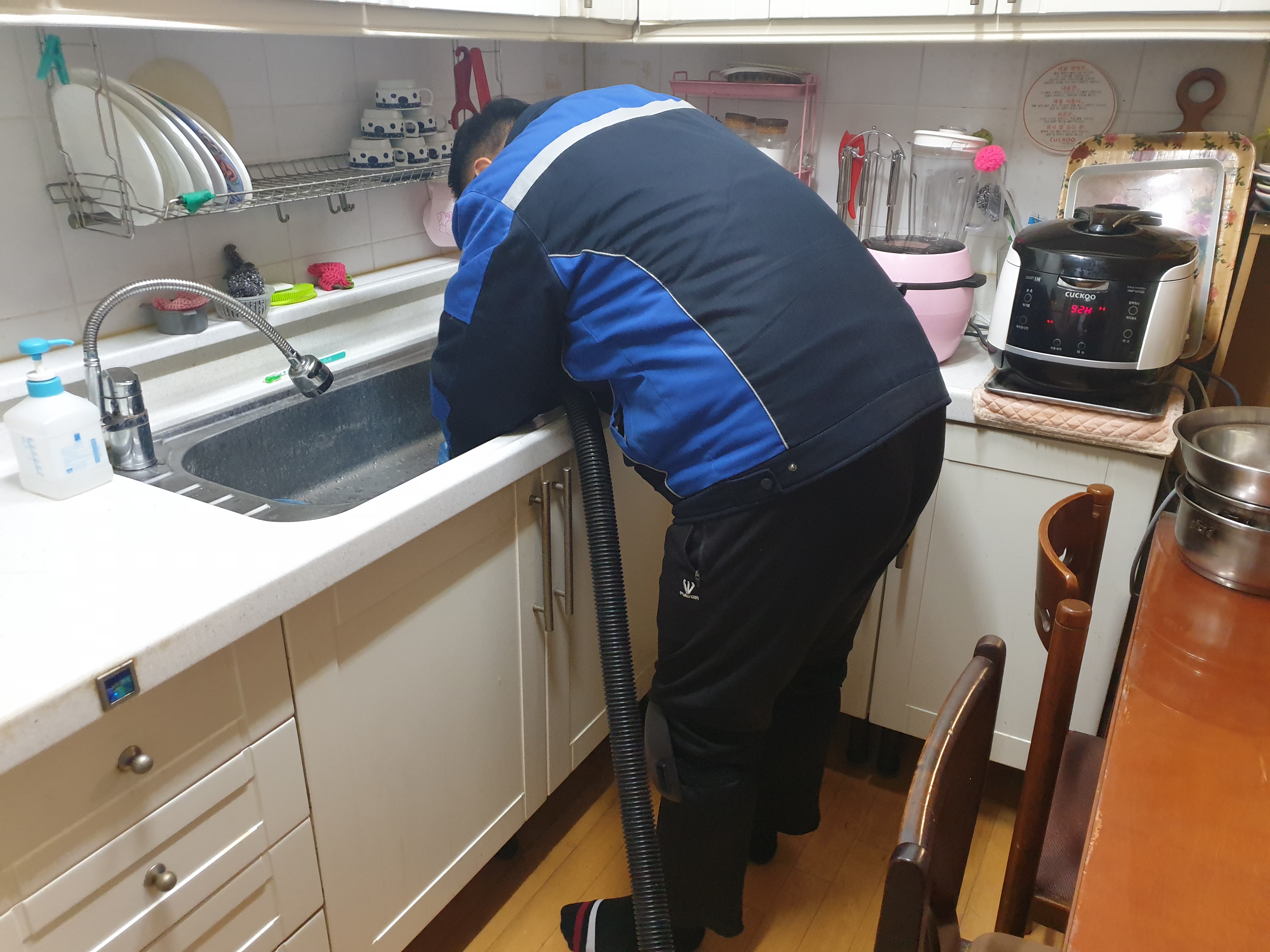  배관청소업체 아파트베란다냄새