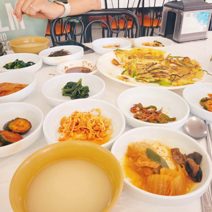 떴다 GO 여사 더덕구이 모둠 버섯전골 산채 나물 정식 맛집