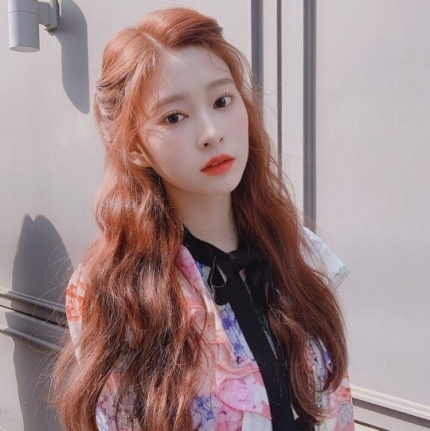  아이즈원 김민주, 화려한 꽃미모에 심쿵..사람이야 요정이야?