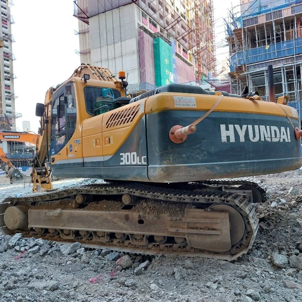  굴삭기 현대 HYUNDA R300LC 모델 2015년식 6500만원 판매합니다