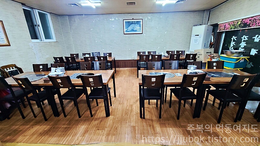 수월식당 내부 분위기