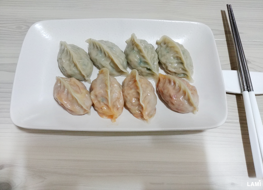  아침은 간단하게 만두 만두~