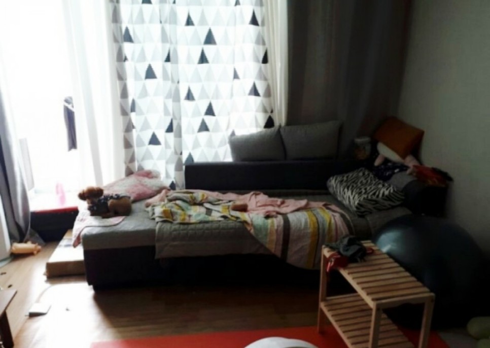 : 구조변경 완성! 24평 아파트 거실 장식 4